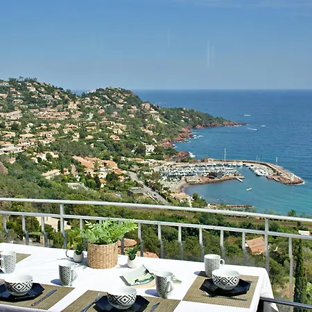 Apartment De Avec Piscine Privee Et Vue Panoramique Et Esterel *