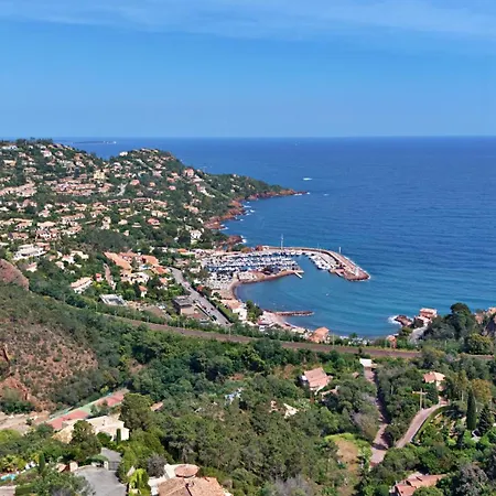 De Avec Piscine Privee Et Vue Panoramique Et Esterel Saint-Raphael (Var)